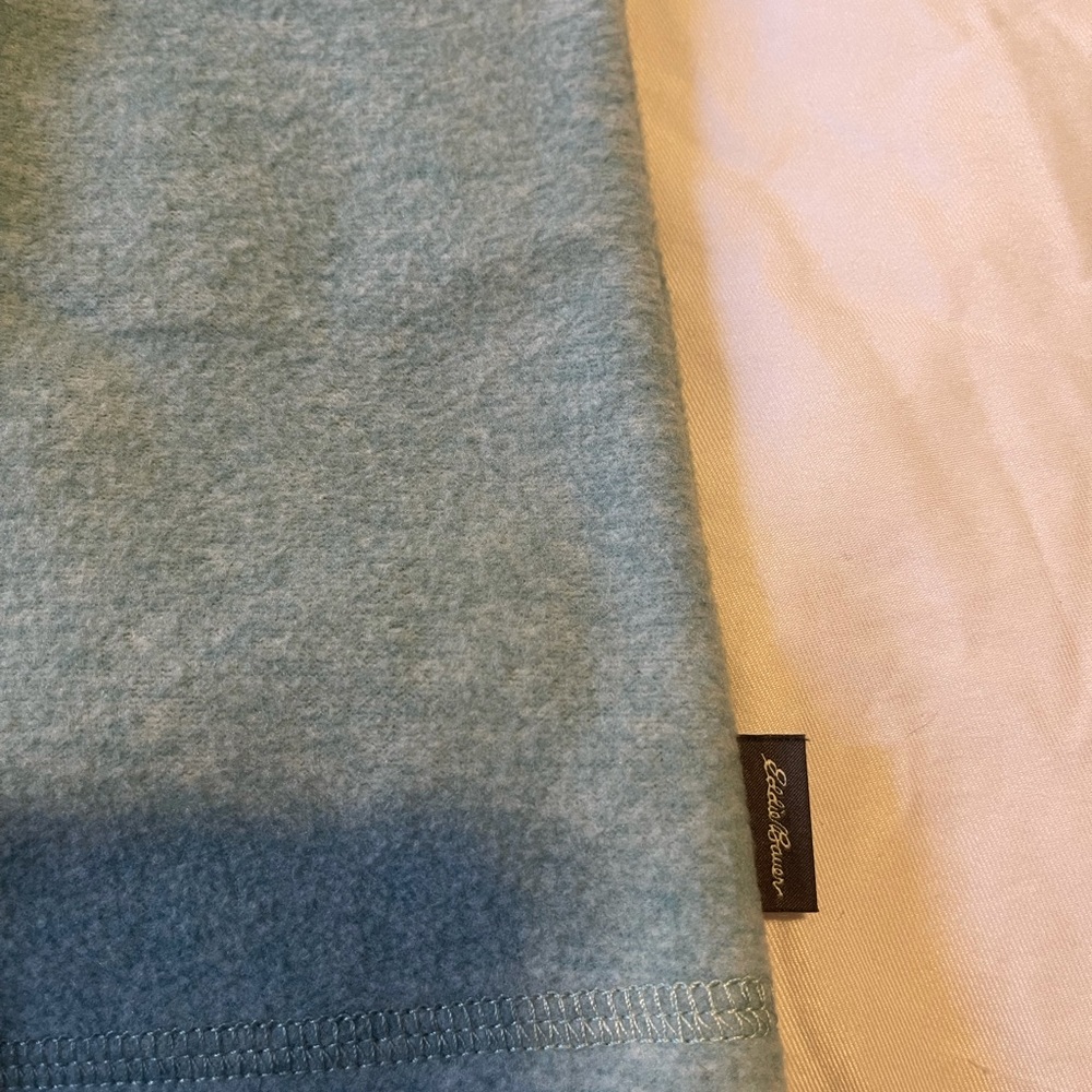 Eddie Bauer Woman’s Microfleece 1/4 zip Pullover NWT - Picture 7 of 7